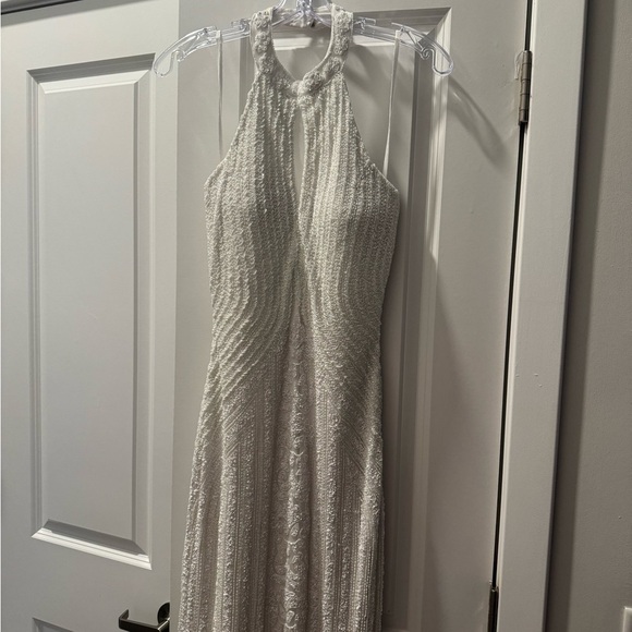 LARA New York Halter Neck Dress - Picture 5 of 11